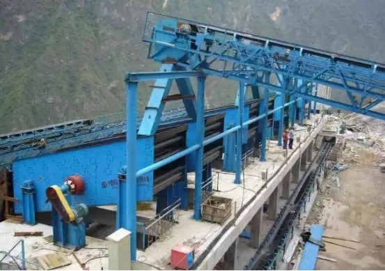 振動(dòng)篩出現(xiàn)篩板開(kāi)裂、橫梁斷裂等情況的原因和解決方案！195